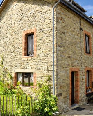 Vintage Cottage with Shared Garden in Paliseul