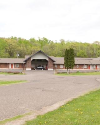 AmeriVu Inn & Suites - St Croix Falls