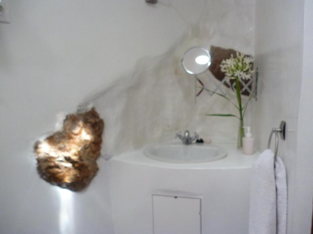 莫茵霍多马克酒店的一间浴室