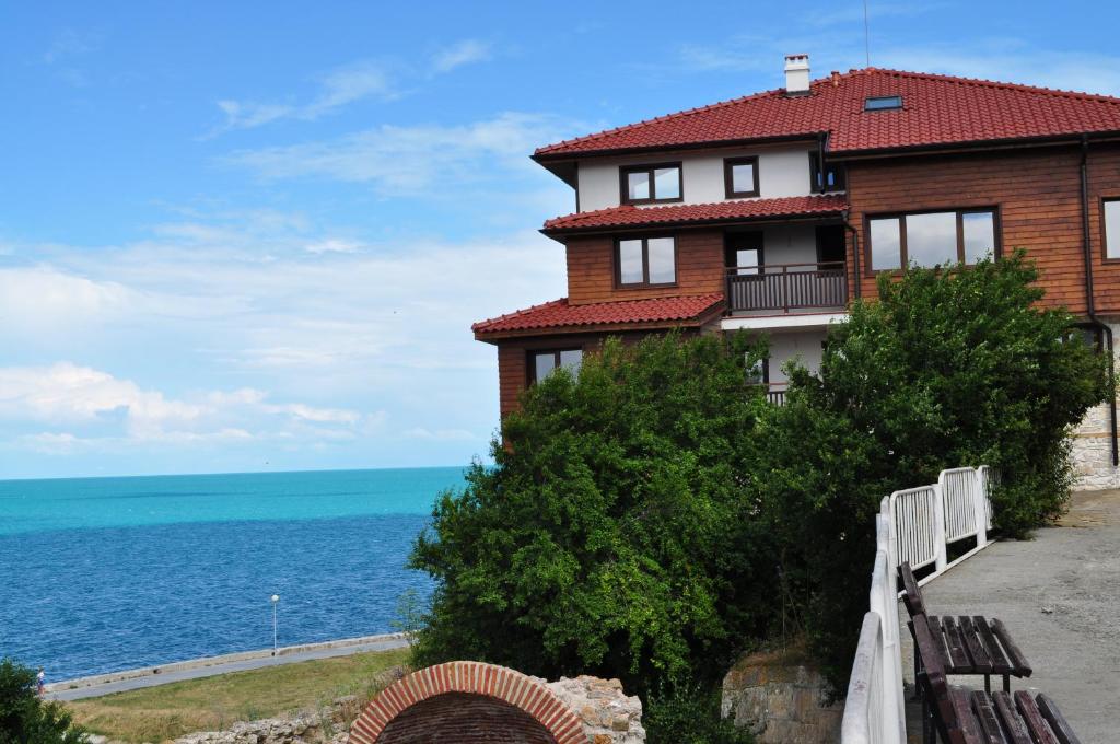内塞伯尔Villa Elea的海景度假屋