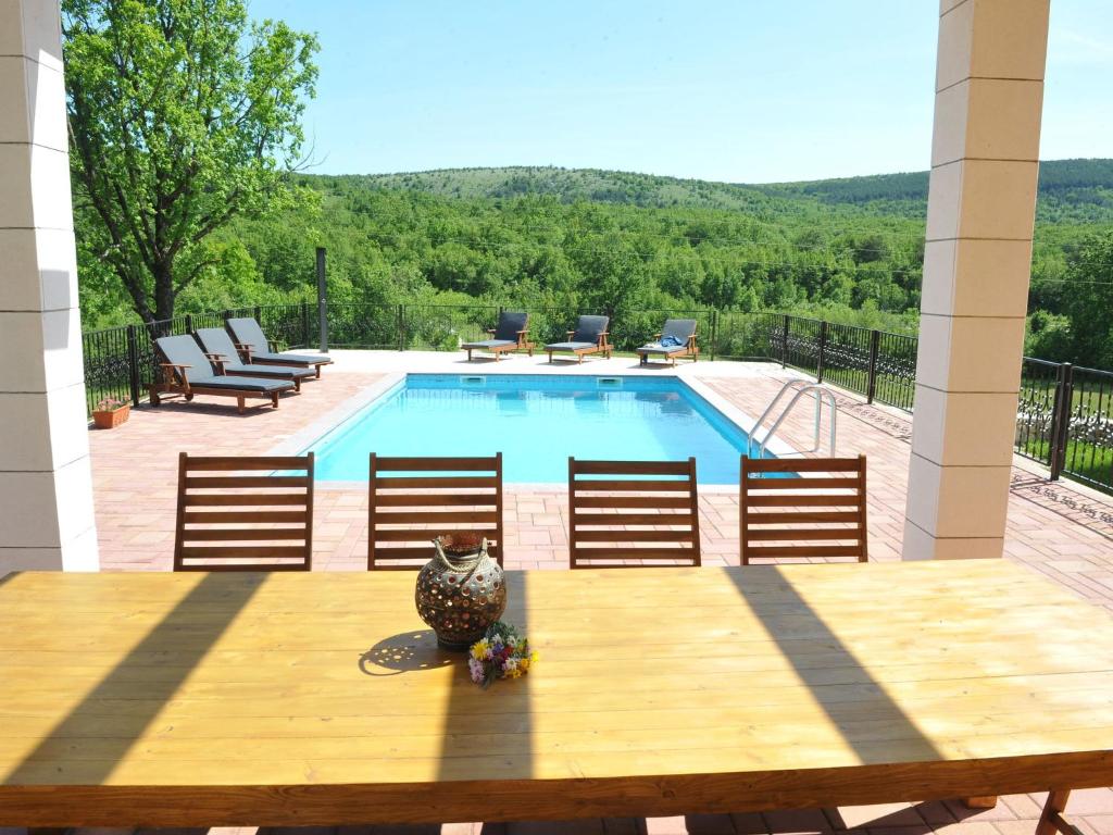 PocrnjaLuxurious Villa in Tijarica with a Private Pool的相册照片