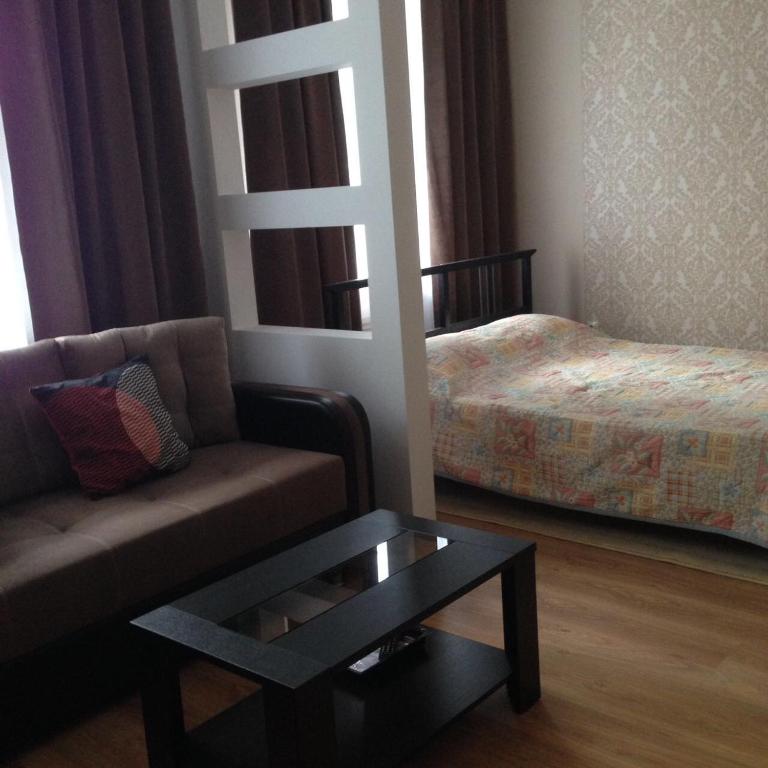 Apartment on Mironenko客房内的一张或多张床位