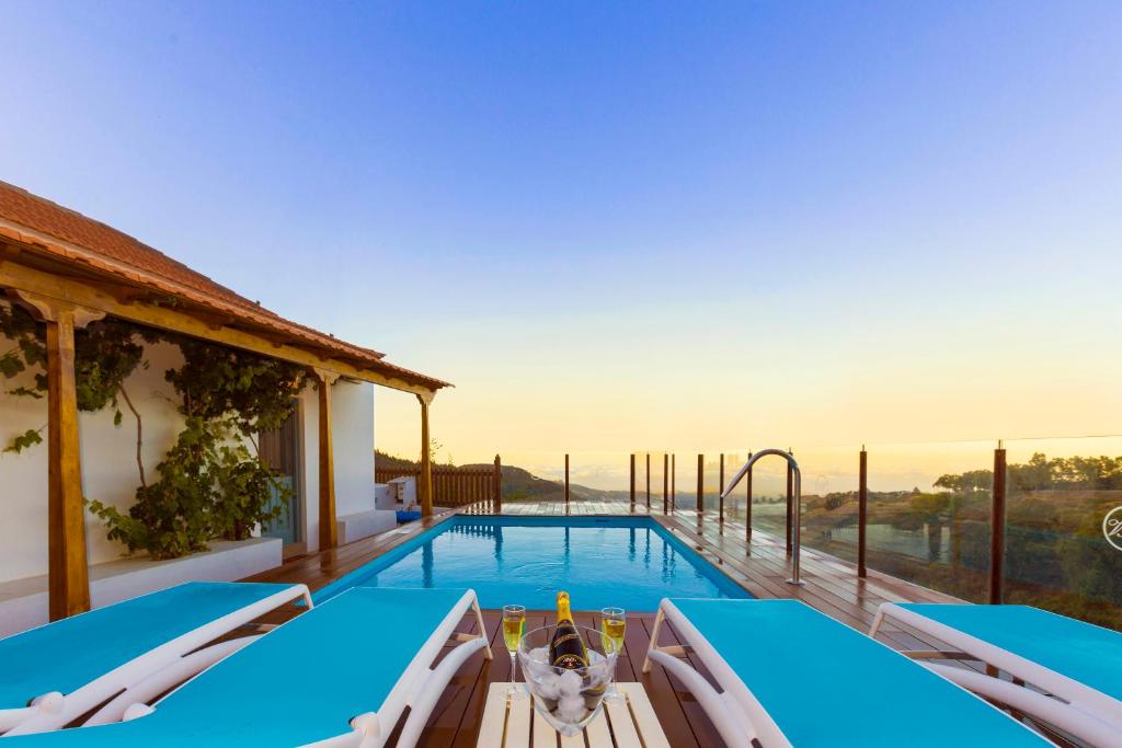 贝加德圣马特奥Villa Mica的美景别墅 - 带游泳池