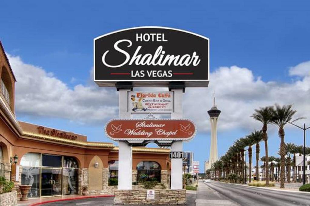 拉斯维加斯Shalimar Hotel of Las Vegas的上海旅馆标志