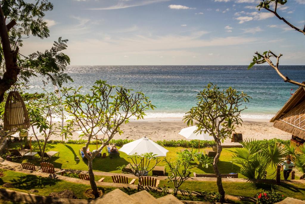 艾湄湾海蓝宝石海滩别墅的享有海滩美景。