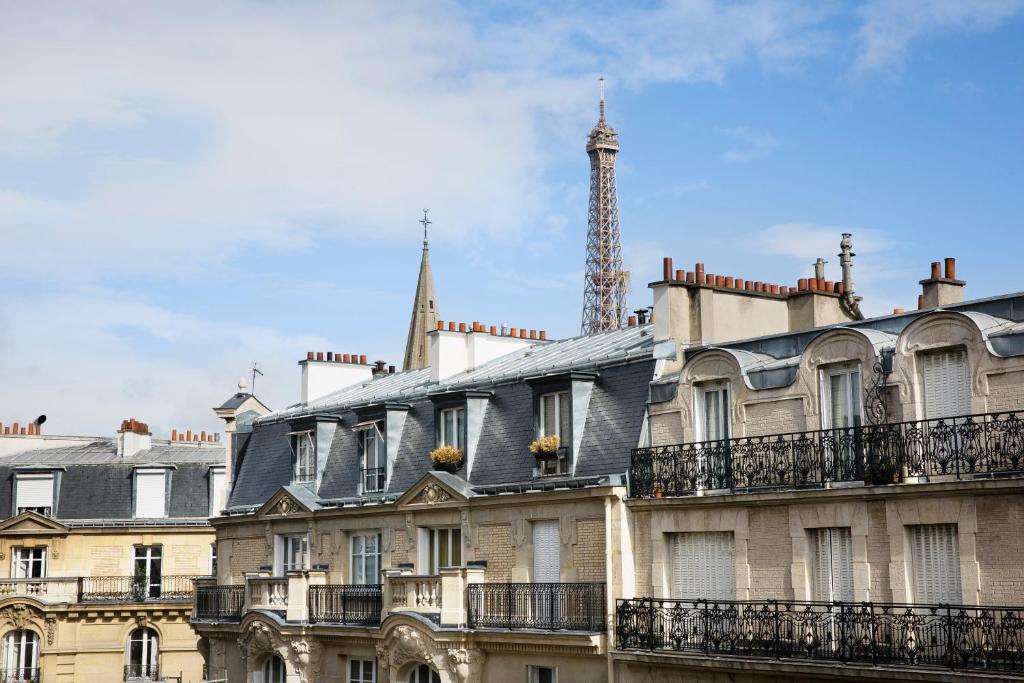 巴黎欧洲巴黎埃菲尔酒店的塔楼景