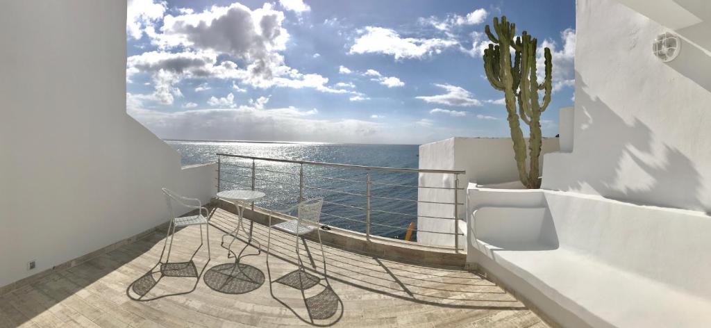 普雷塔斯Casa Atlantica的海景阳台。