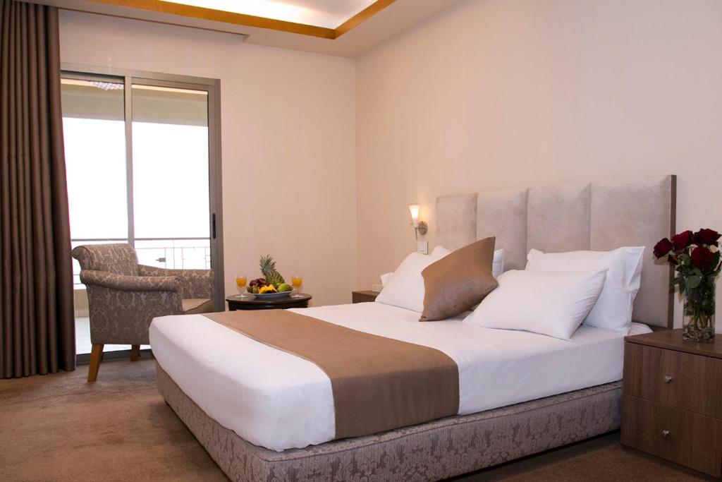 博泽玛尔宫殿酒店客房内的一张或多张床位