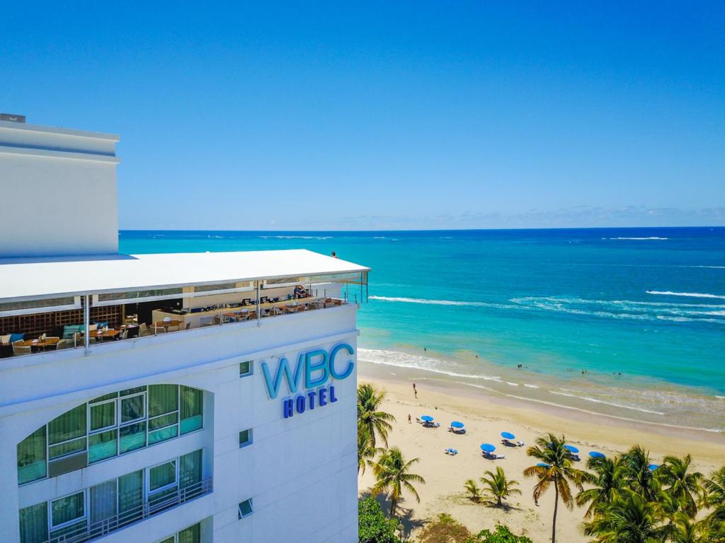 圣胡安圣胡安水和海滩俱乐部酒店的Wico hotel酒店享有海滩美景