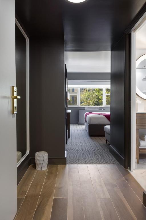 ARC HOTEL Washington DC, Georgetown客房内的一张或多张床位