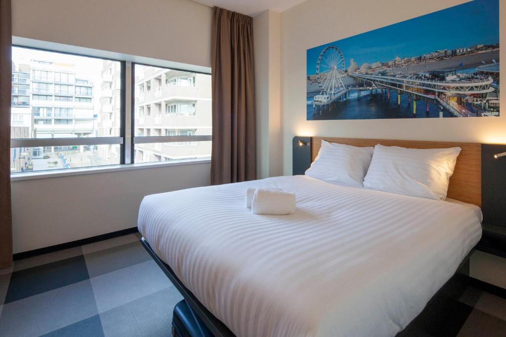 海牙斯海弗宁恩海滩舒适酒店客房内的一张或多张床位