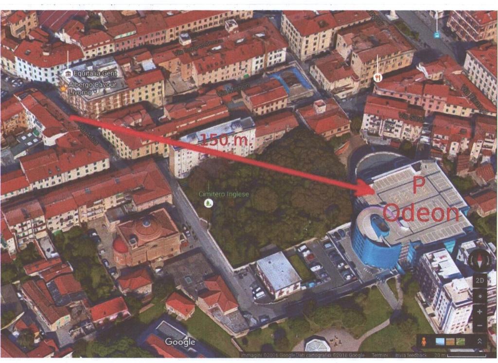 利沃诺Albergo Cavour SELF CHECK-IN的红线城市的头顶景色