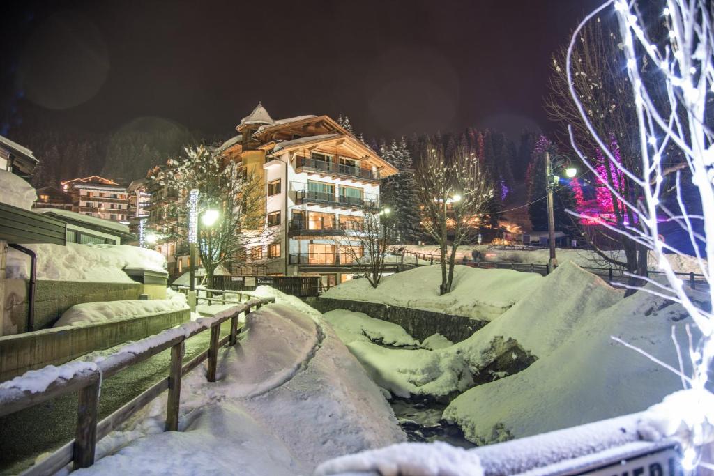 冬天的劳拉洛奇小屋酒店