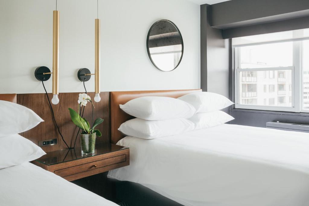 ARC HOTEL Washington DC, Georgetown客房内的一张或多张床位