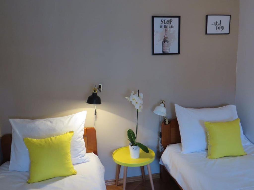 Leone apartments with free parking客房内的一张或多张床位