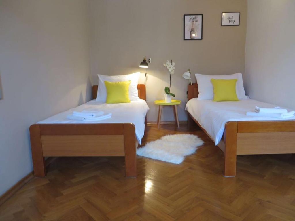 Leone apartments with free parking客房内的一张或多张床位