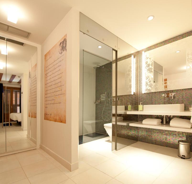 金狮精品酒店的一间浴室