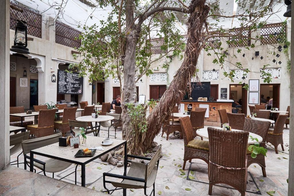 XVA艺术酒店餐厅或其他用餐的地方