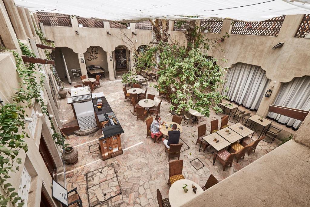 XVA艺术酒店餐厅或其他用餐的地方