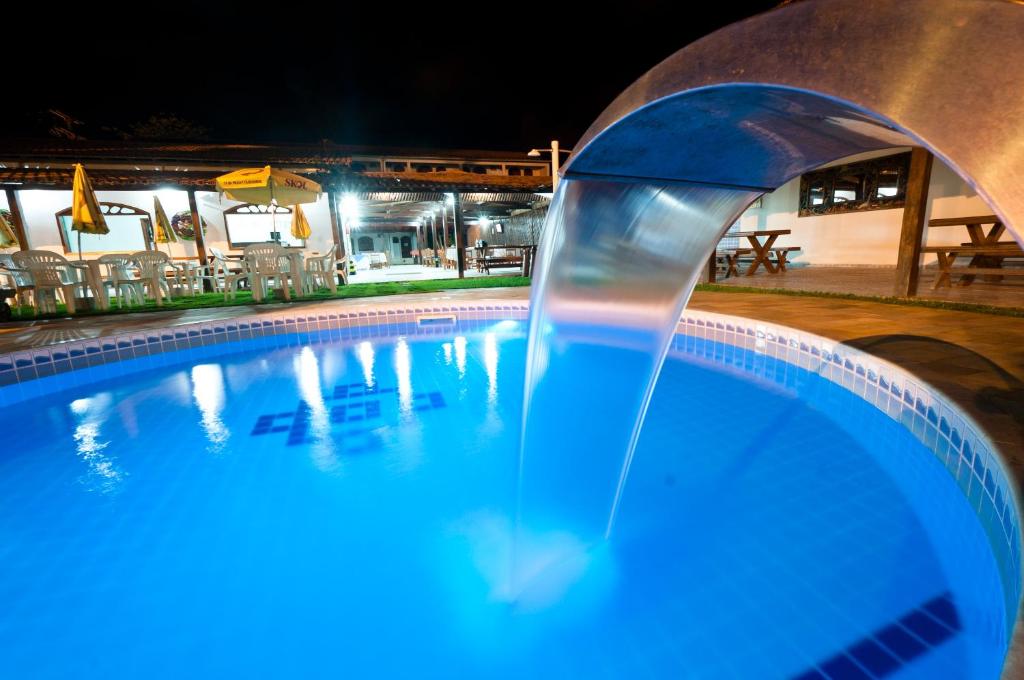 普拉杜波萨达里康托普拉多酒店的游泳池的喷泉
