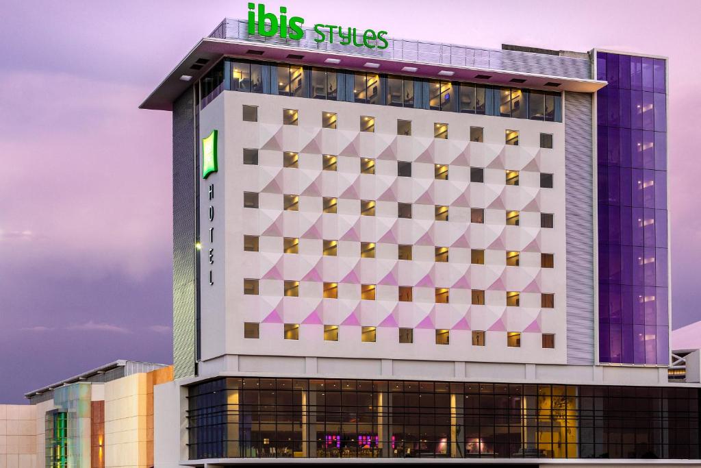 梅里达Ibis Styles Merida Galerias的相册照片