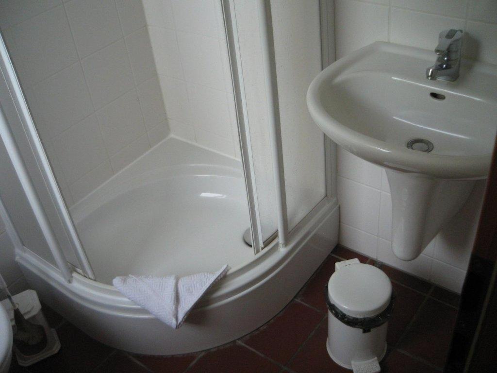 Haus Achtern的一间浴室