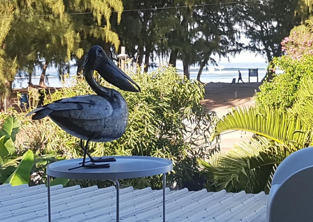 艾尔米塔什莱班Le Pelican的 ⁇ 雕,坐在桌子上
