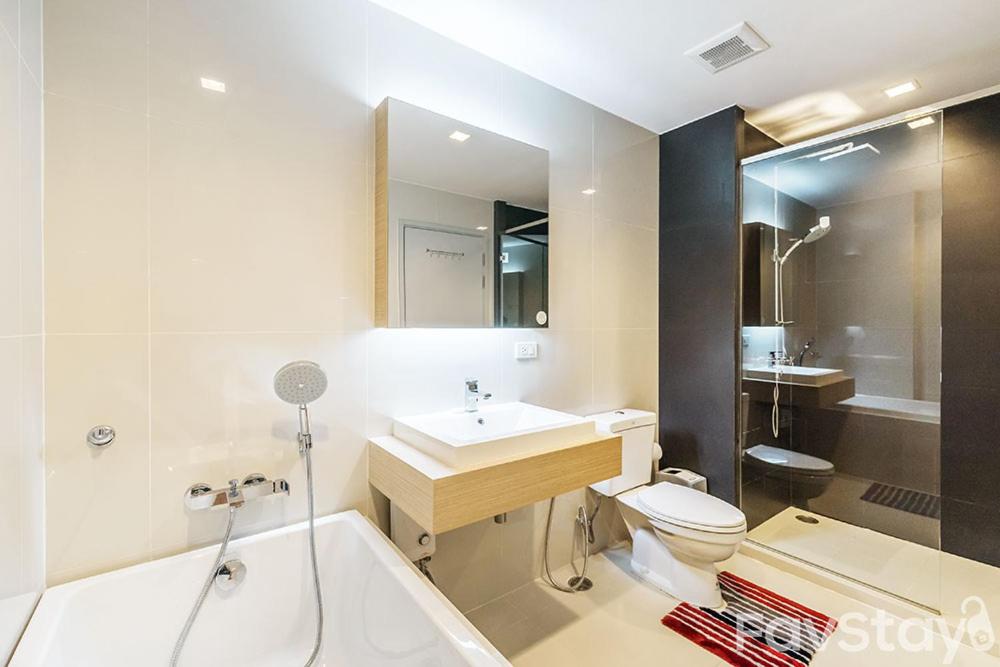 23 Degree Khaoyai 2 Bedroom Tropical style的一间浴室