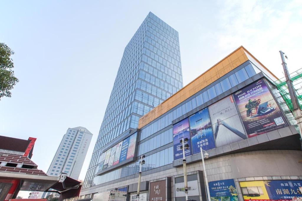 武汉市洪山区·群光广场·路客精品公寓·00116830