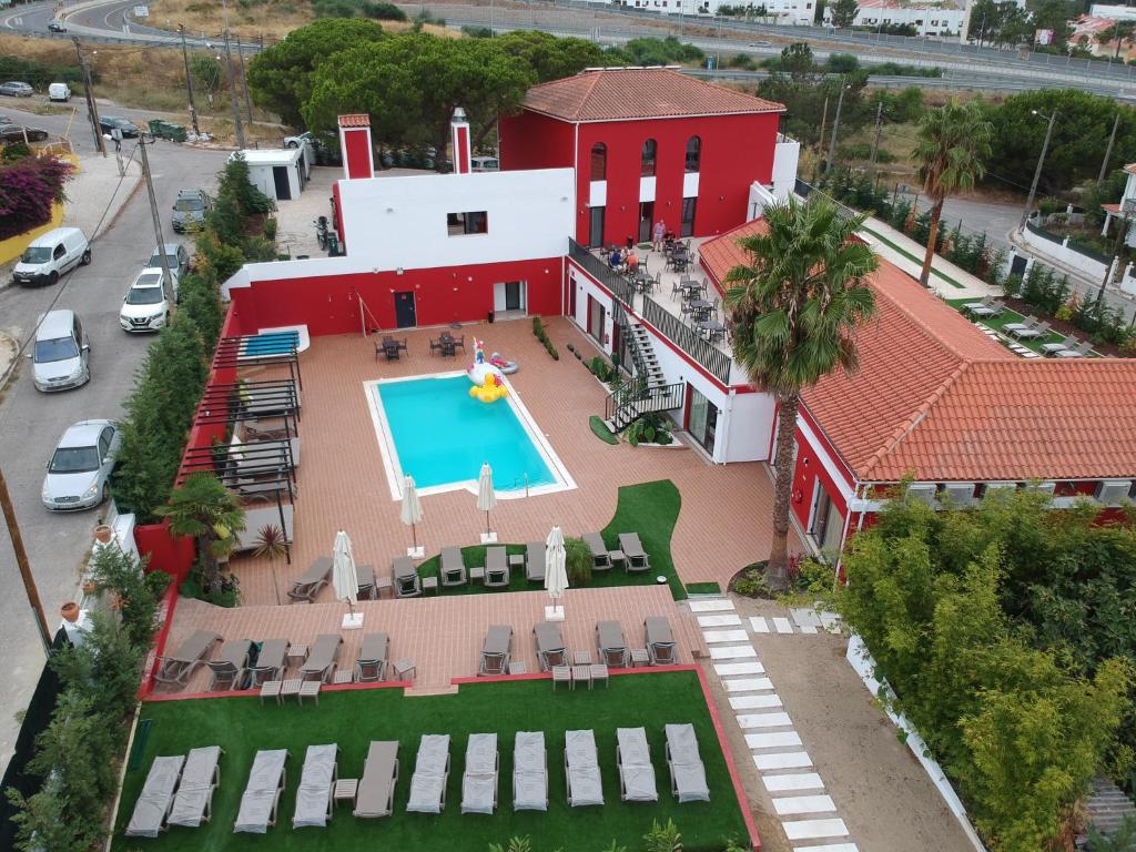 Villa 3 Caparica - Lisbon Gay Beach Resort内部或周边泳池景观