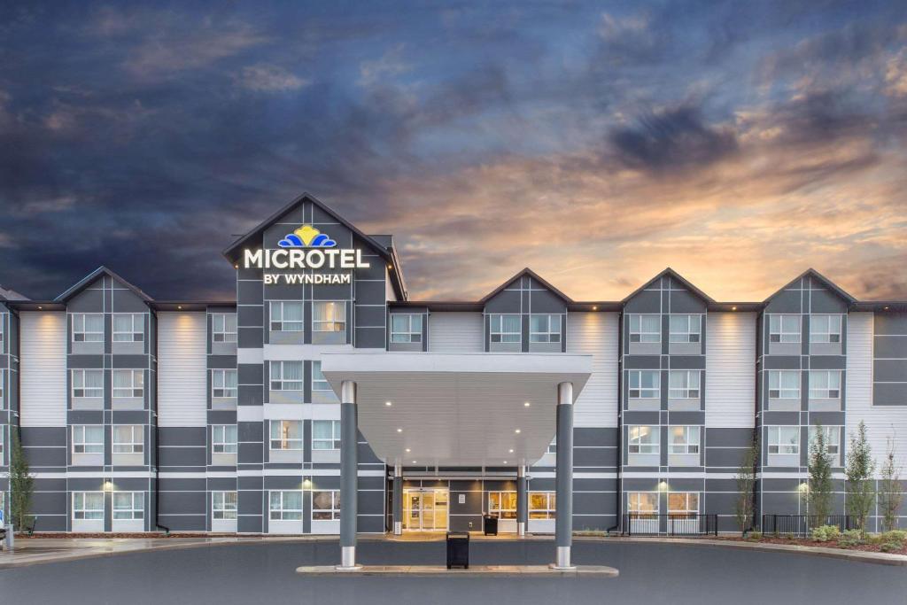 Microtel Inn & Suites by Wyndham Fort McMurray平面图