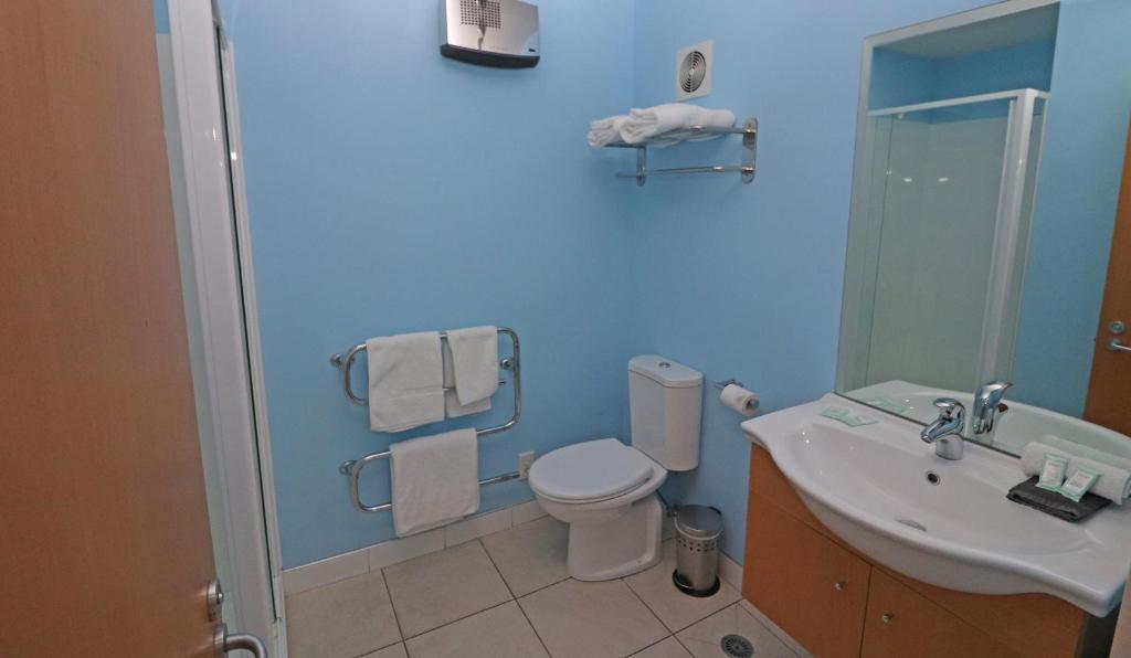 萨姆纳湾汽车旅馆的一间浴室