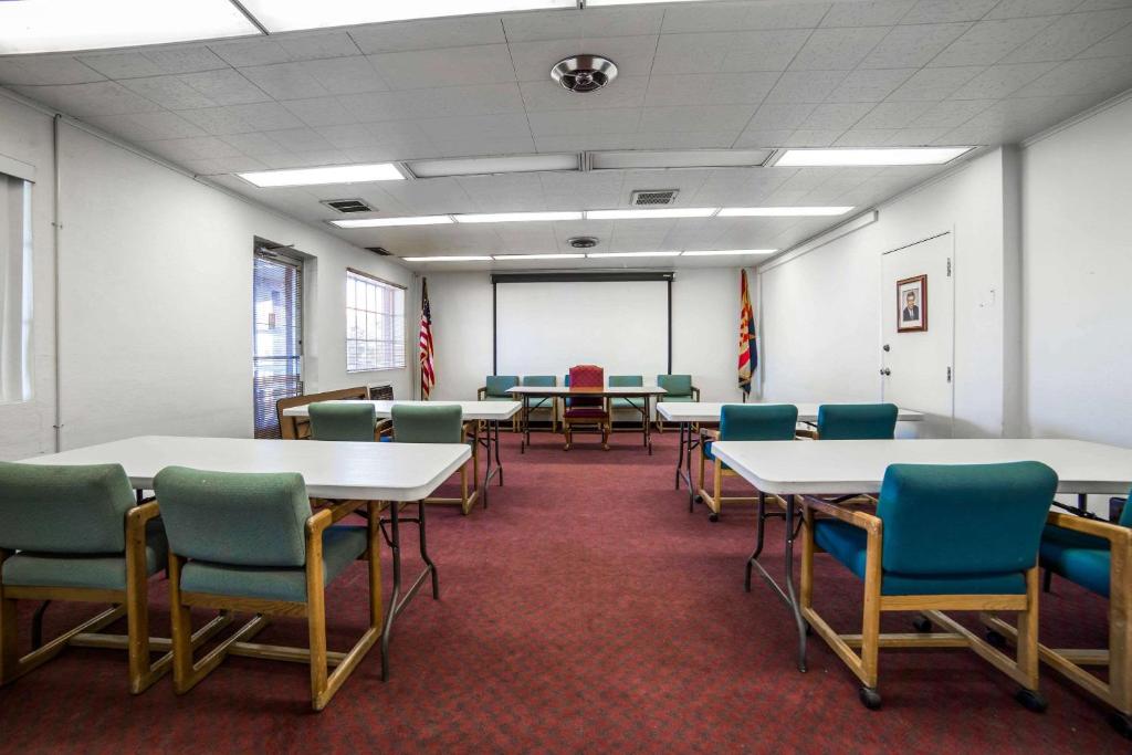 Rodeway Inn Kingman Route 66商务区和&#47;或会议室