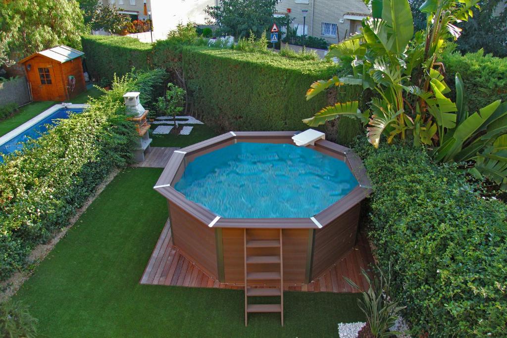 Premium Habitat La Conca内部或周边的泳池