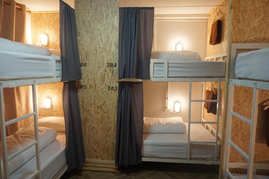 Khoksametchun Hostel客房内的一张或多张床位