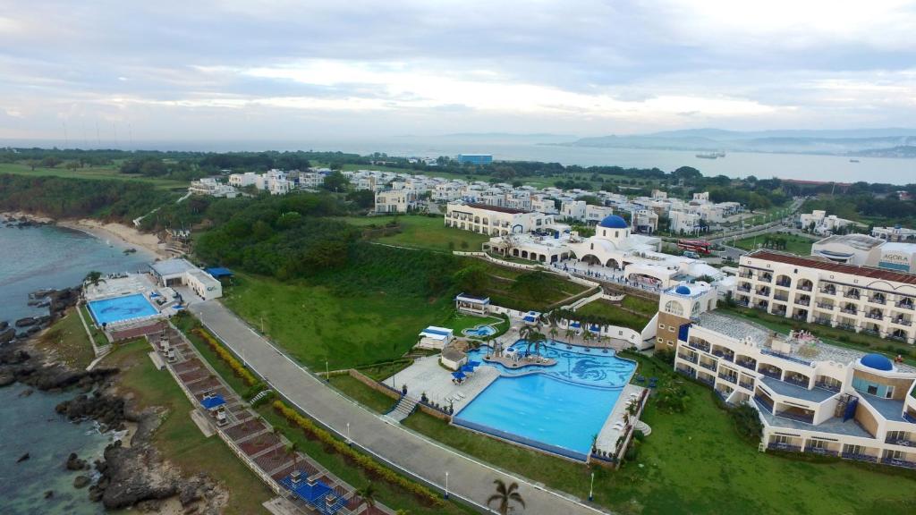 圣费尔南多雷鸟度假村- 波罗角的享有带游泳池的度假村的空中景致