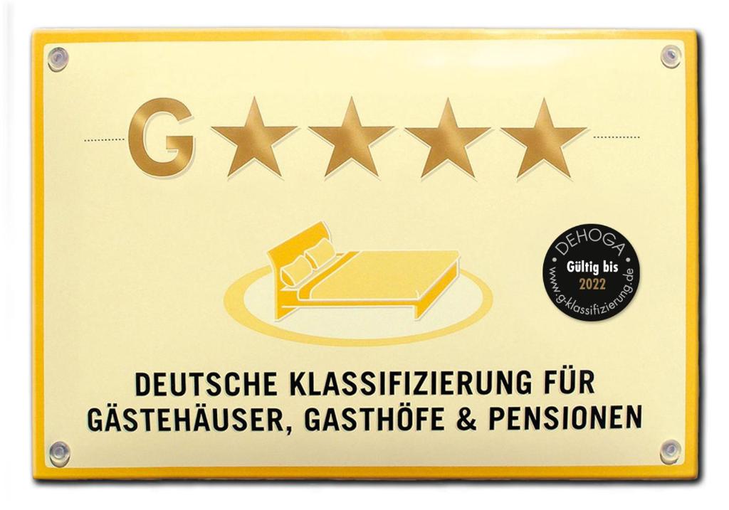 包岑"Alte Pension" Bautzen的金色的五星牌