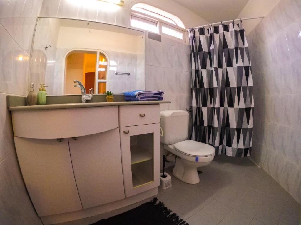 Exodus Hostel &amp; Dive Center的一间浴室