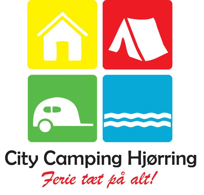 约灵City Camping Hjørring的一辆汽车和一所房子的四种颜色标志