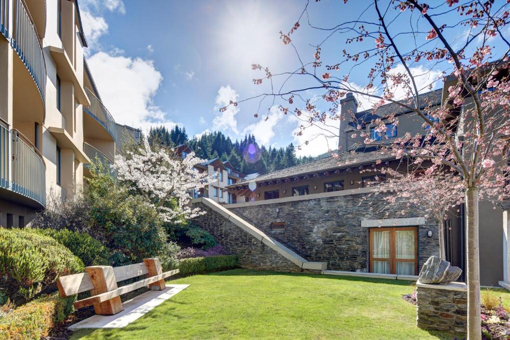 Rendezvous Heritage Hotel Queenstown外面的花园