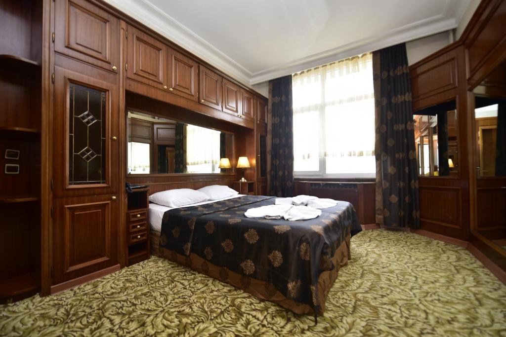 托普卡帕酒店客房内的一张或多张床位