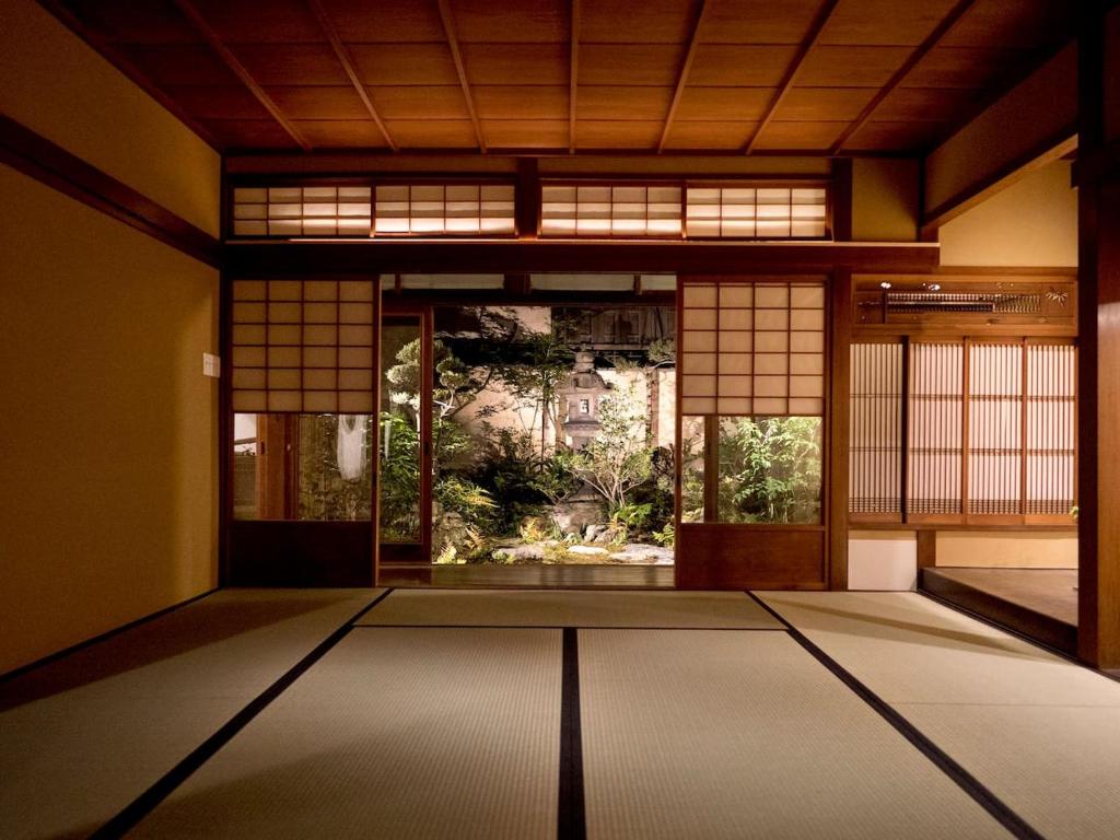 京都HANARé Genmachi的入口