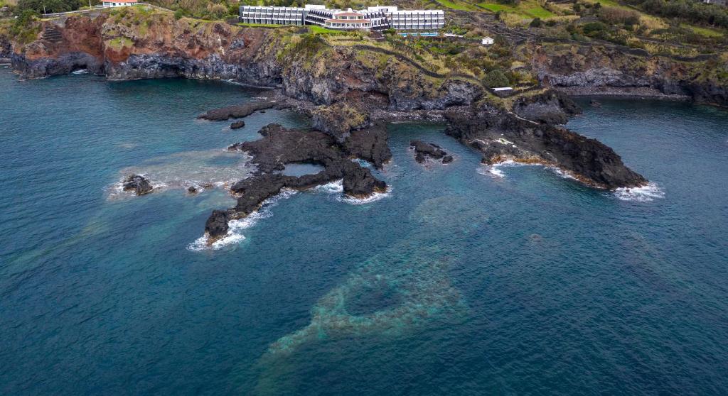 卡罗拉卡罗拉度假酒店的海洋岛屿的空中景观