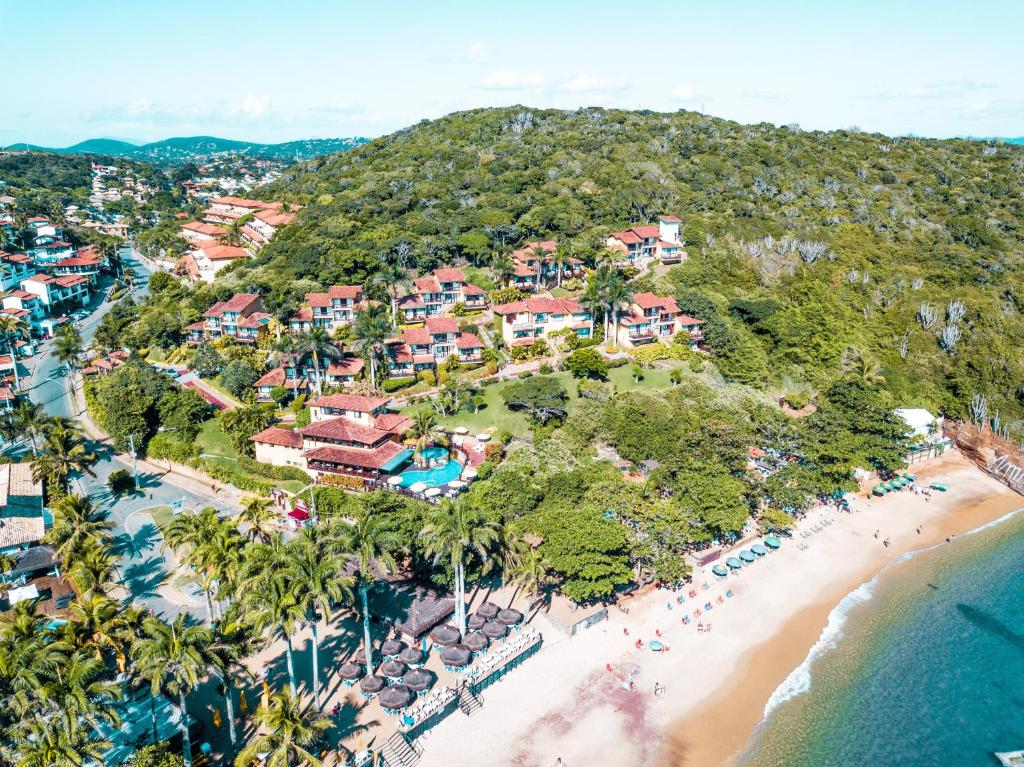 布希奥斯波希米亚酒店及公寓酒店的享有度假村和海滩的空中景致