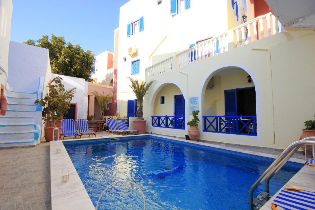 费拉莱塔酒店的度假村内带游泳池的别墅