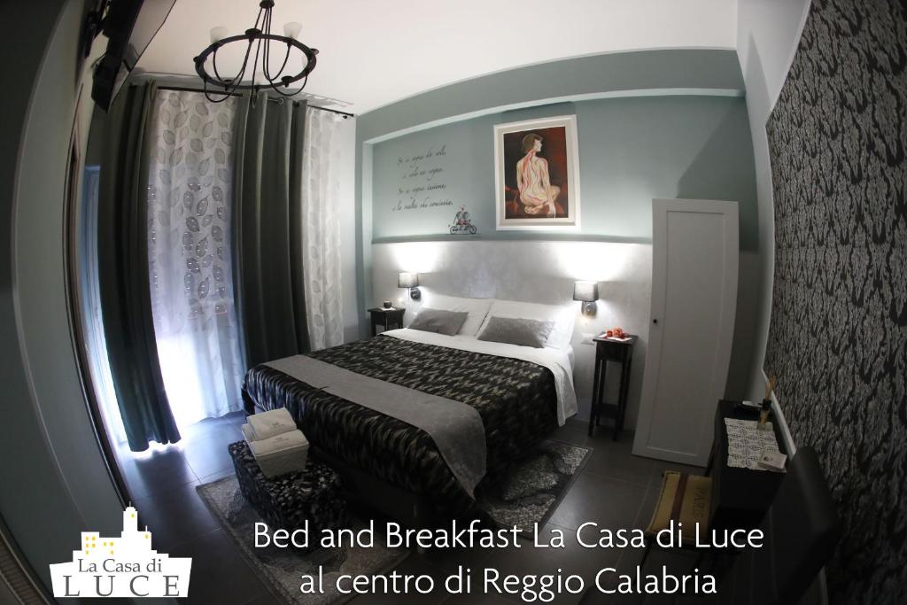 雷焦卡拉布里亚La casa di Luce的一间酒店客房 - 带一间住宿加早餐的la casa del muse