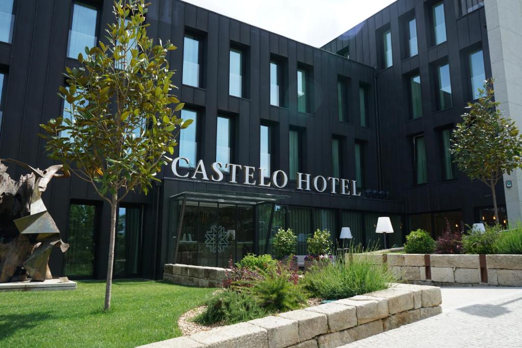 查韦斯Castelo Hotel的享有 caselvo酒店的景色