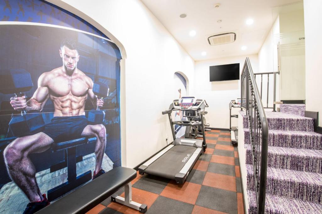 Fairway Colombo - Sri Lanka&#39;s First Hotel With Robot Technology的健身中心和&#47;或健身设施