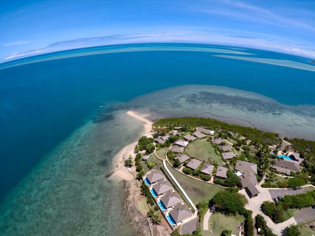 拉奇拉奇沃利沃利海滩度假酒店的海洋岛屿的空中景观