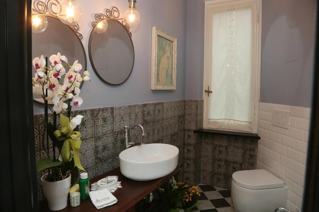 Jeans Luxury House的一间浴室